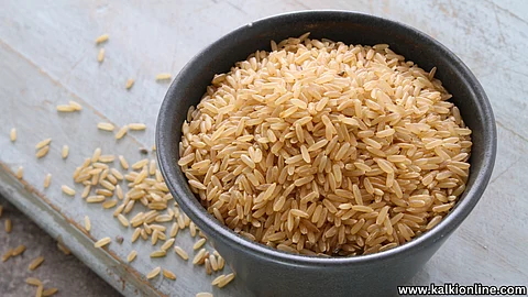 Habit of eating raw rice beware!