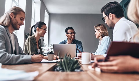 How to Avoid Eye Contact Mistakes