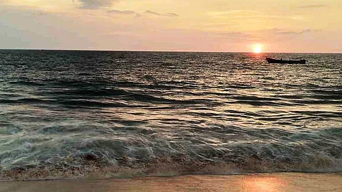 சினேகதீரம் கடற்கரை