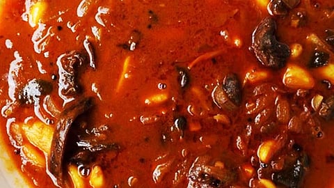 பூண்டுக்குழம்பு