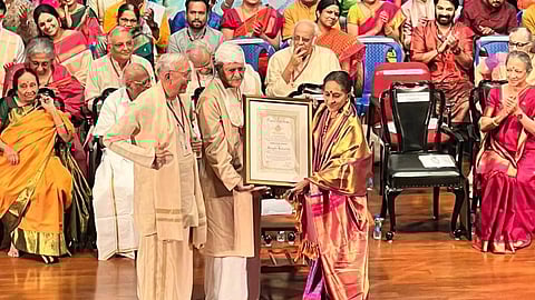 பாம்பே ஜெயஸ்ரீ