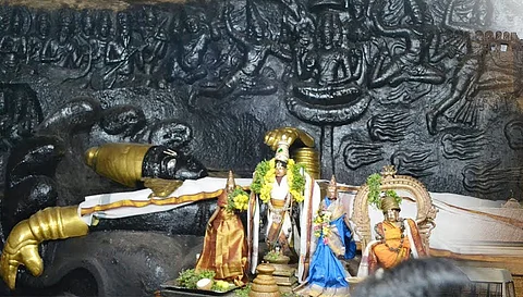 Do you know where the Perumal temple with two moolavas is located?