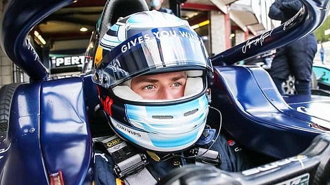 கார் பந்தயம் ...