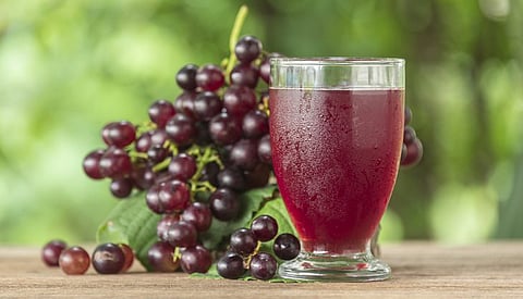 Benefits of Drinking Grape Juice in Summer
