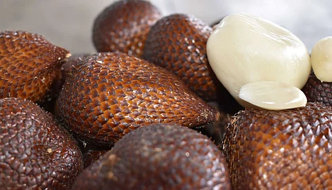Do you know how many nutrients are in salak fruit?