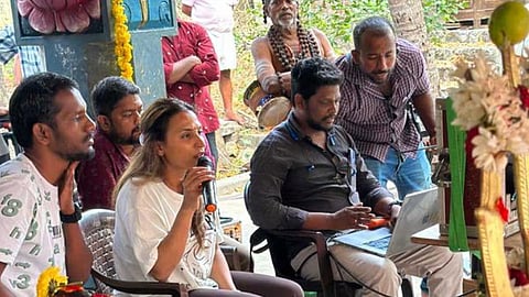 Lal salaam making image