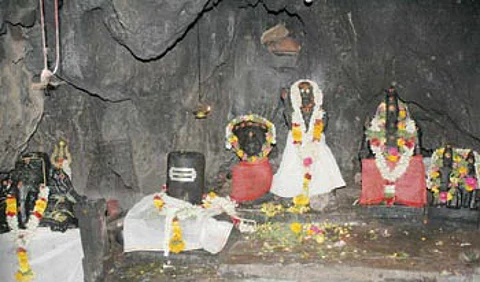 Vibhuti that does not decrease Surulimalai Velappar temple wonder