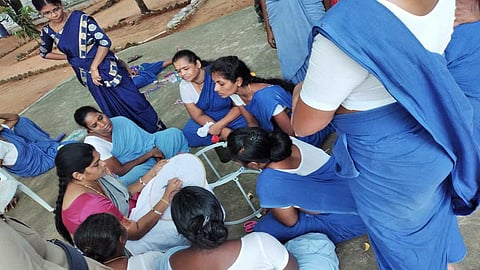 மகளிர் சிறைவாசிகள் பயிற்சியின்போது...