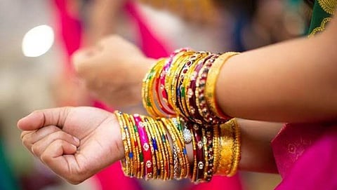 Women wear bangles not just for beauty; Same for health