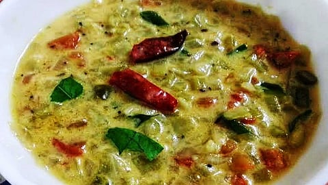 பீர்க்கங்காய் பால் கூட்டு...