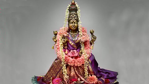 Just do these things to increase Mahalakshmi Kataksham at home