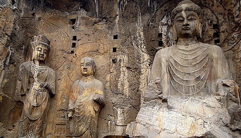 லுங்மென் கற்குகை புத்தர் சிலை