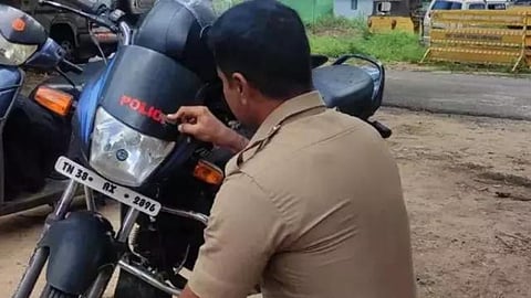 Sticker removing ny Police