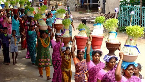 முளைப்பாரி நிகழ்ச்சி