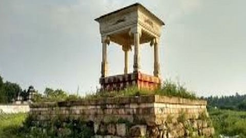 சங்கு கல் மண்டபம்