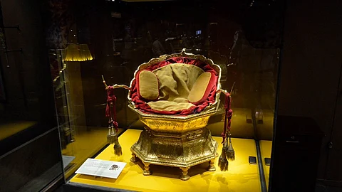4 precious things that the British took away from our country!