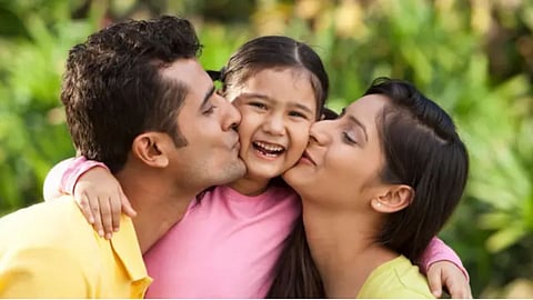 ‘ஆல் இன் ஒன்’ பெற்றோராகத் திகழ்வது எப்படி தெரியுமா?