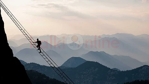 Success will love us if we have courage!