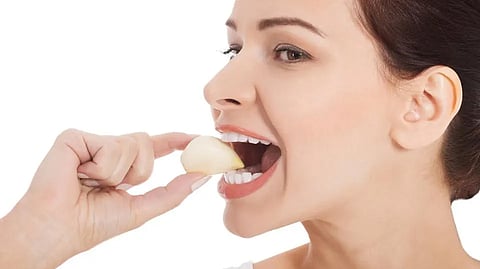 Benefits Of eating daily 1 Raw Garlic Clove