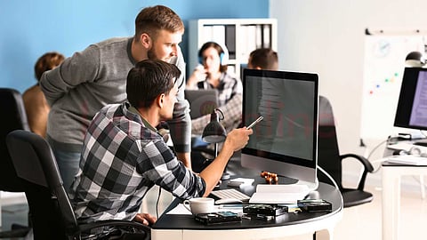 Beware, these 5 habits could even ruin your job!