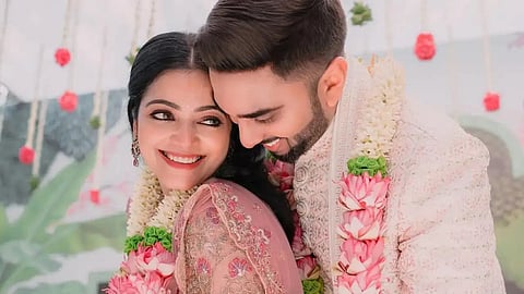 Actor Janani engaged