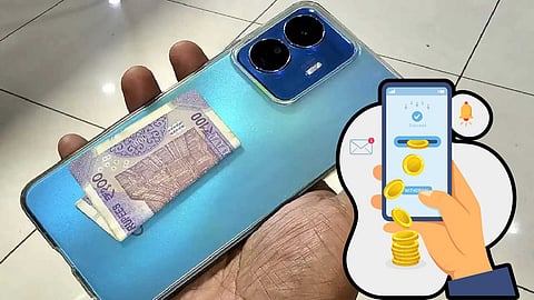 Do you keep money in your cellphone pouch?