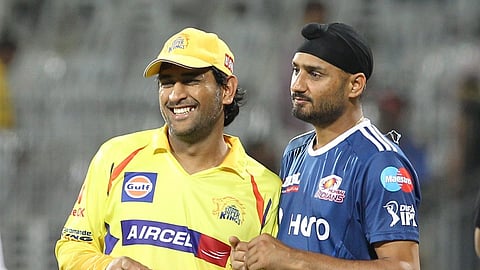 MS Dhoni - Harbhajan Singh
