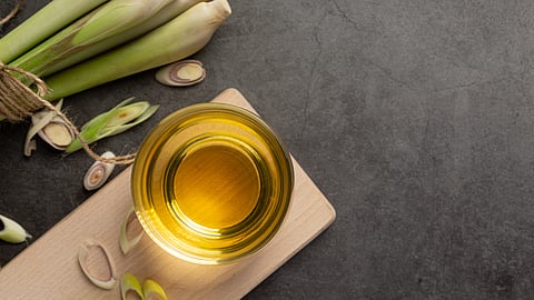 lemongrass oil for skin glow