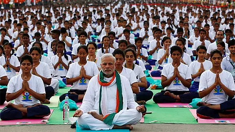 யோகா பயிற்சியில் பிரதமர் மோடி