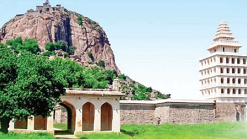 Special features of the Genji Fort