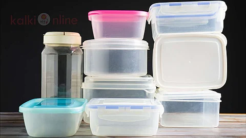 Plastic container