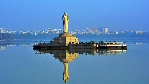 Hussain sagar lake