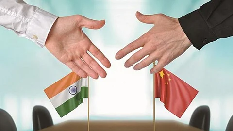 India reopens doors for Chinese nationals
