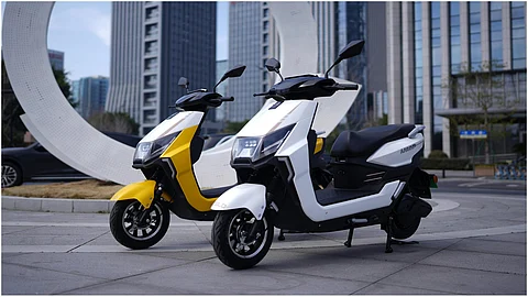 ZELO Knight Plus Electric Scooter