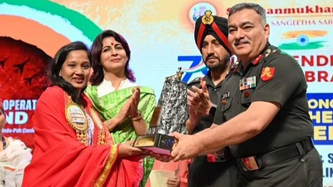 Sri Shanmuga Shaurya Ratna Award!