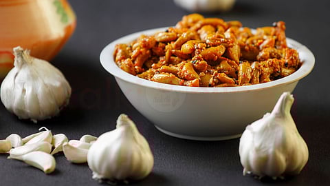 Garlic pickle