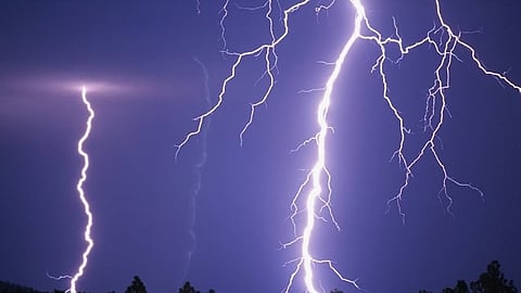 Types of lightning