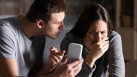 How to spot a cheater