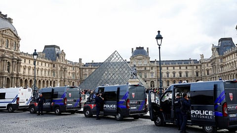louvre museum heist