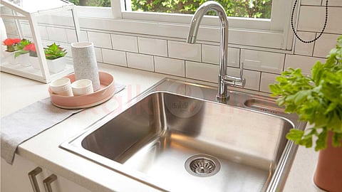 Kitchen sink maintenance