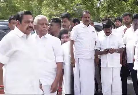aiadmk split into 2 factions