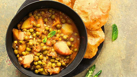 potato-peas-gravy