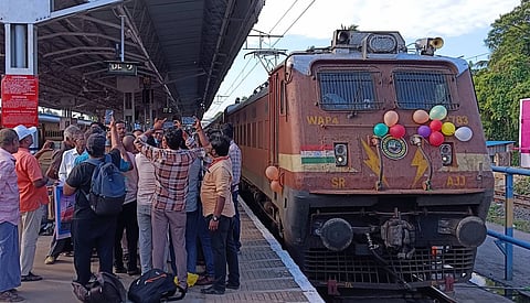 train service between karaikal and peralam