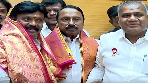 Isakku subbiah joins tvk