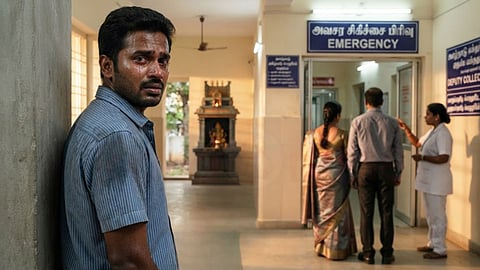 தமிழ் கதை | clerk and couple and nurse stand Infront of emergency ward