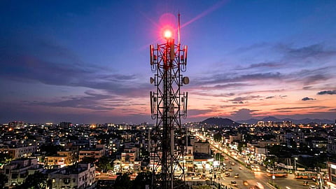 டவர் லைட் - Tower red light