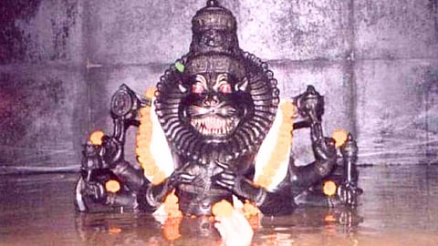 நரசிம்மர் கோவில் - Narasimha Jharni,