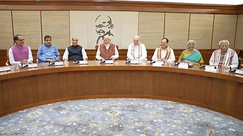 Union Cabinet passes resolution condemning Emergency