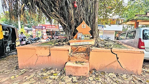 ಹಳ್ಳಿ ಕಟ್ಟೆ