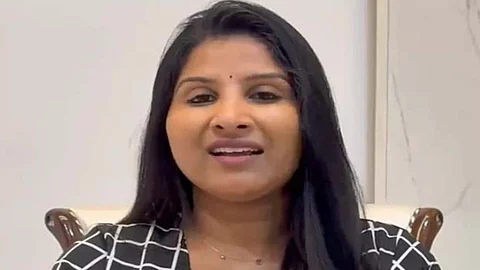 Singer Mangli